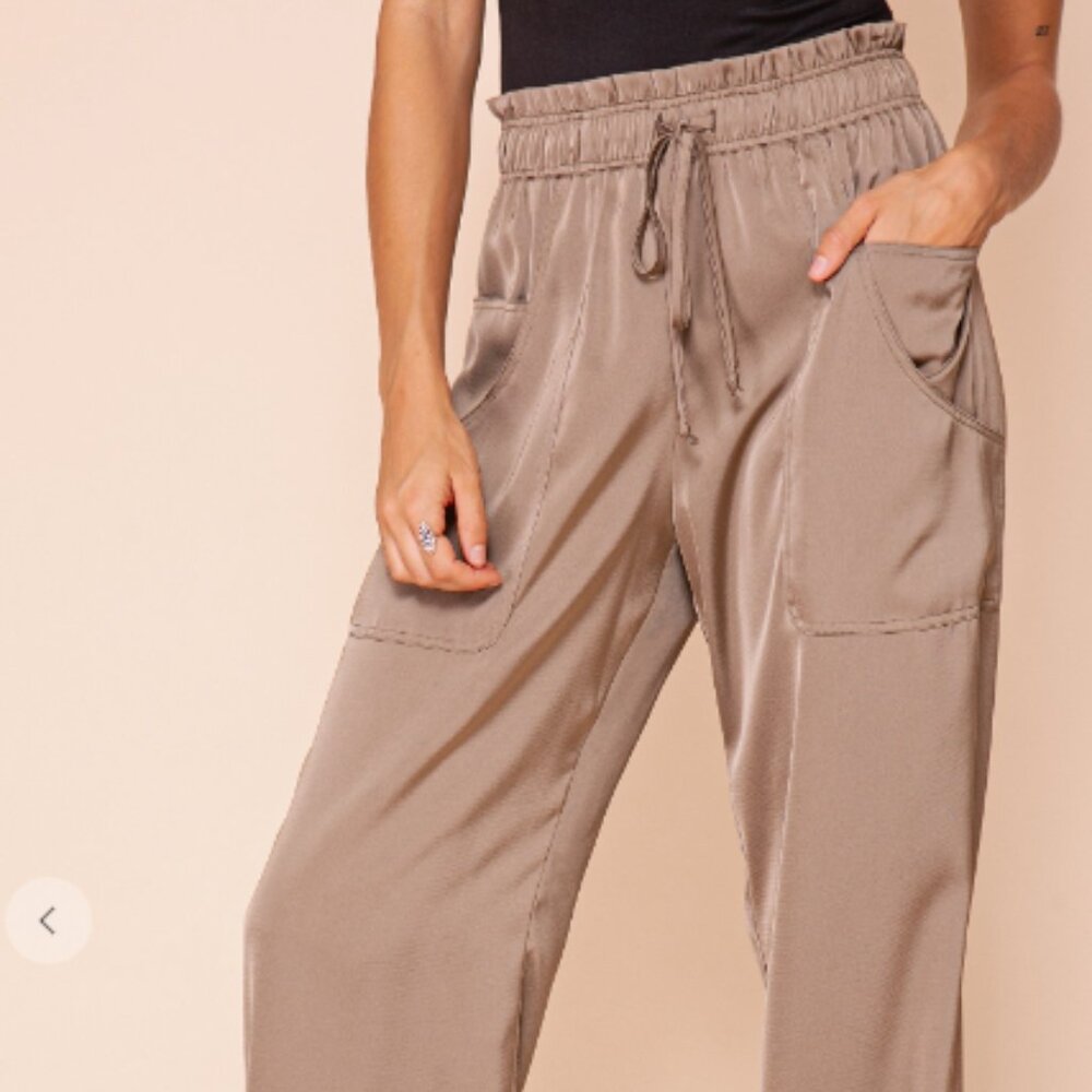 OLIVE ELASTIC WAIST JOGGER PANT♥️